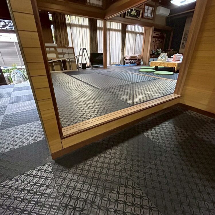 フローリングの廊下に畳施工・クッション性抜群な廊下を実現
