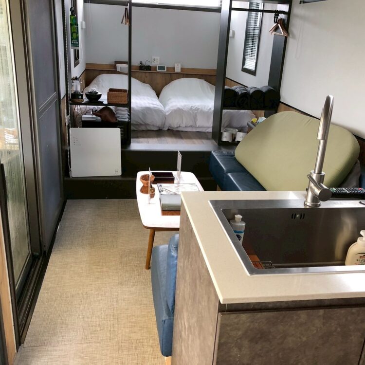 トレーラーハウスの寒さとペットが滑らない床を畳で実現したい