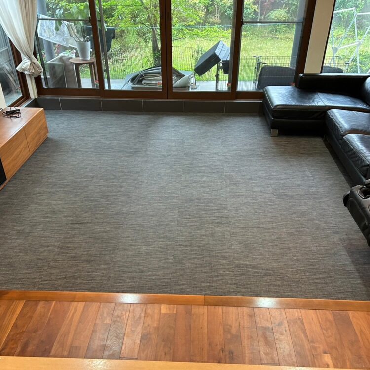 ペットが快適な空間にしたい！タイルではお手入れ簡単だが滑るのが欠点