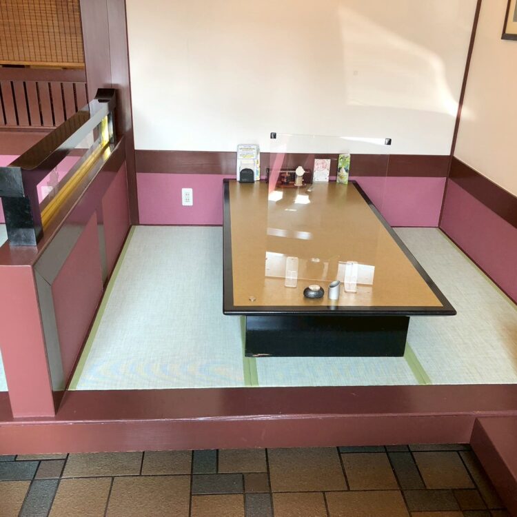 飲食店で使える畳の色が変わらず汚れに強い畳で表替して欲しい！
