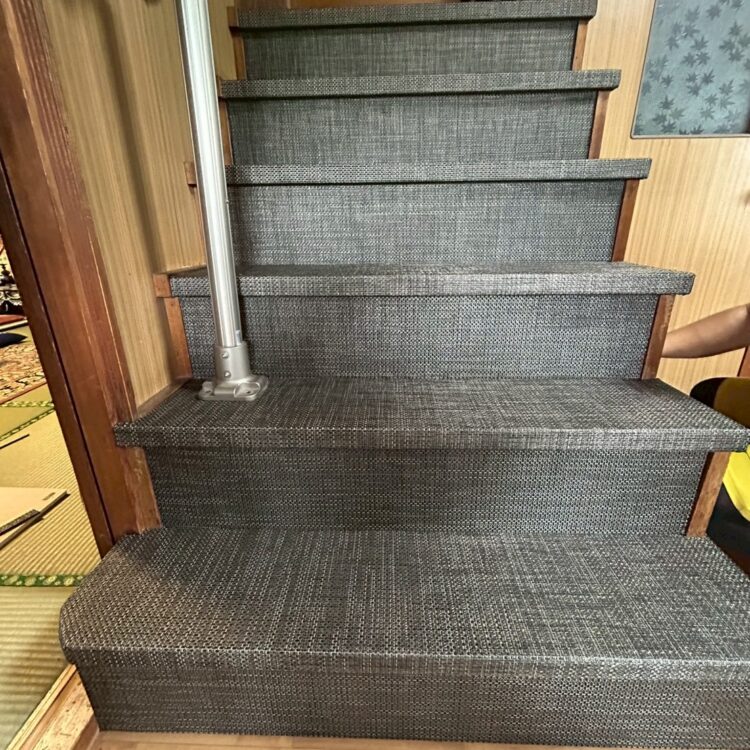 なかなかリフォームが難しい階段を畳素材を使用してリフォーム！